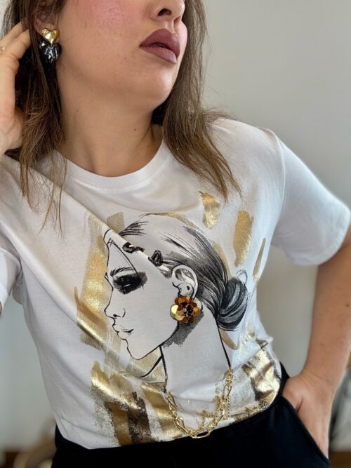 Camiseta WOMAN blanca abalorios