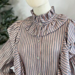 Camisa VOLANTES azul con rayas