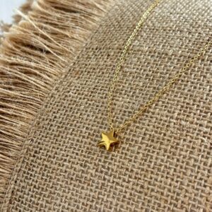 Cadena ESTRELLA dorada