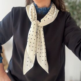 Pañuelo seda LUNARES blanco