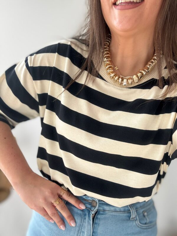 Camiseta OVERSIZE rayas negra