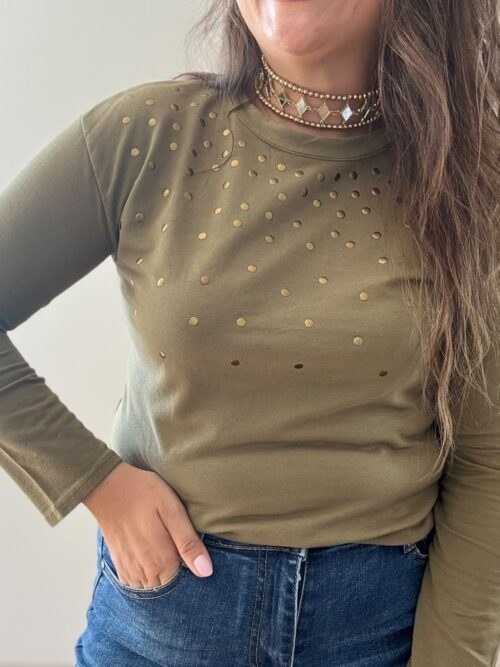 Camiseta TACHUELAS doradas verde