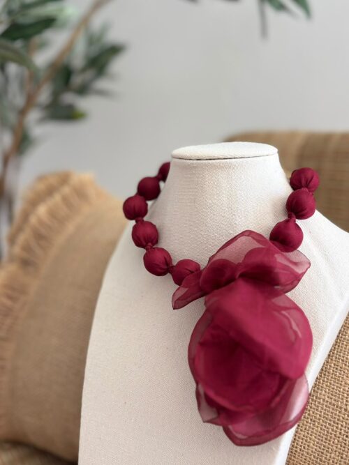 Collar FLOR burdeos